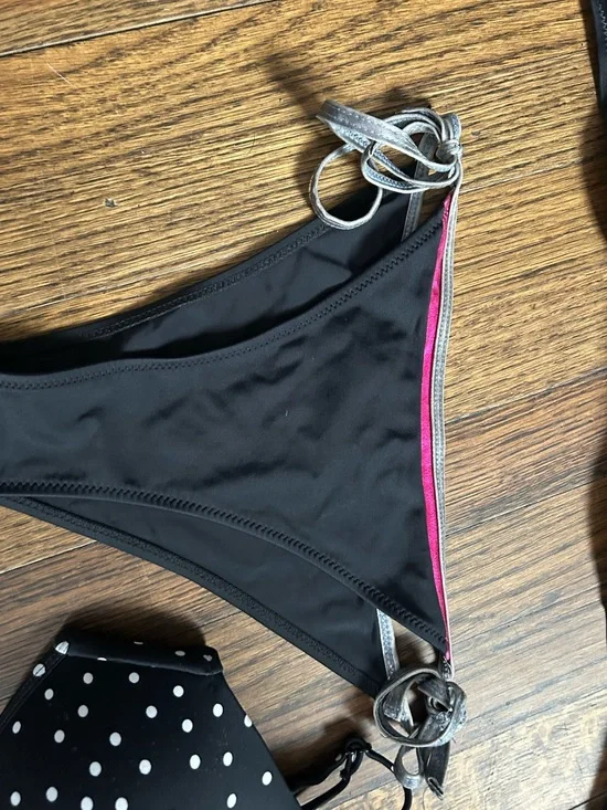 Bikini bundle - Picture 5 of 6